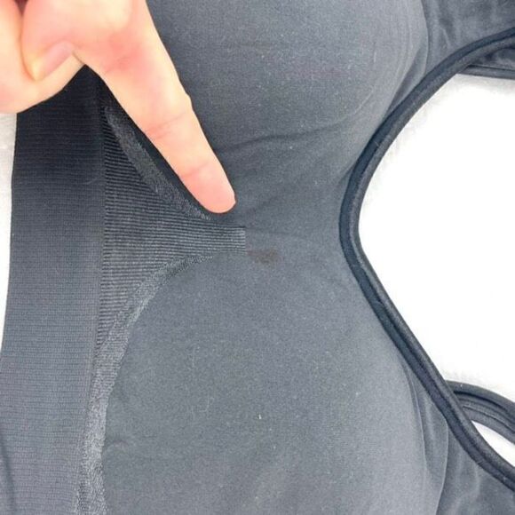 BUY 1 GET 1 FREE Bali black sports bra medium - Picture 2 of 16